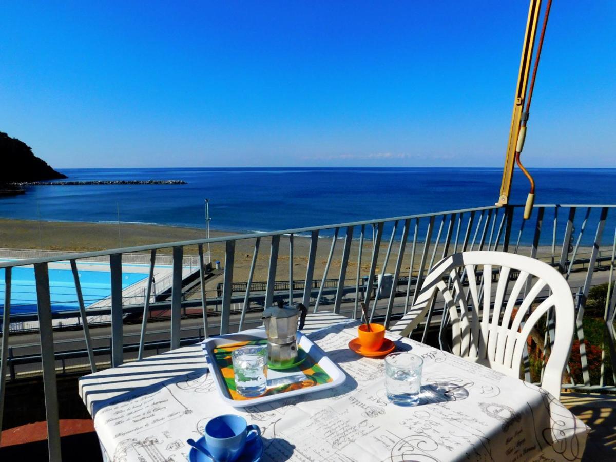Trilocale Con Meravigliosa Vista Mare, Levanto Luaran gambar
