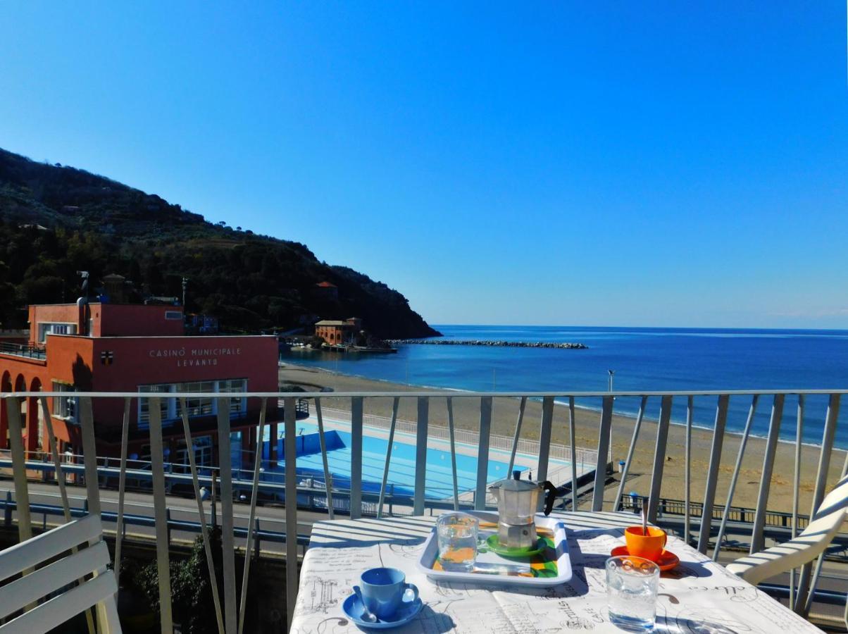 Trilocale Con Meravigliosa Vista Mare, Levanto Luaran gambar