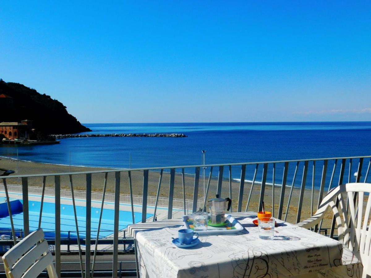 Trilocale Con Meravigliosa Vista Mare, Levanto Luaran gambar