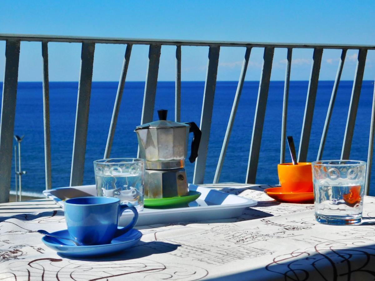 Trilocale Con Meravigliosa Vista Mare, Levanto Luaran gambar